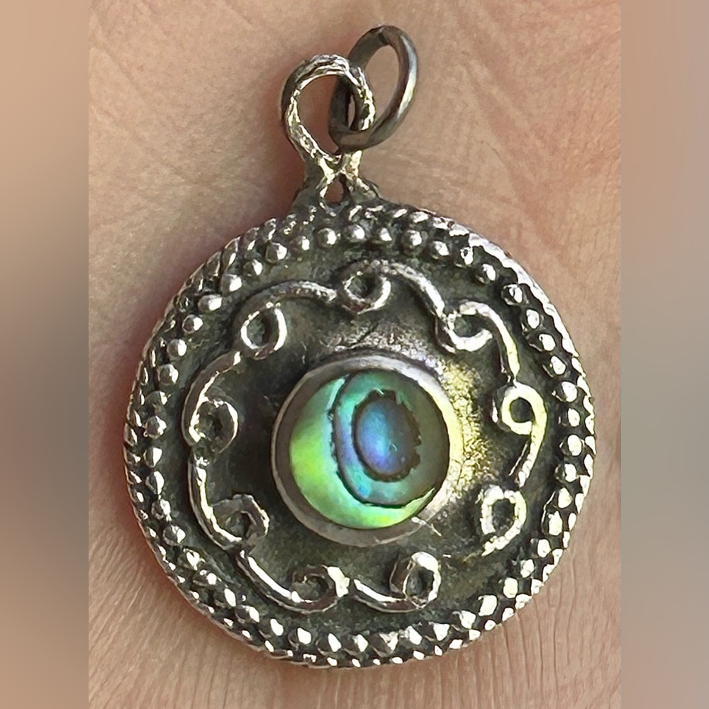 Sterling Silver Pendant With Abalone Inlay - image 4